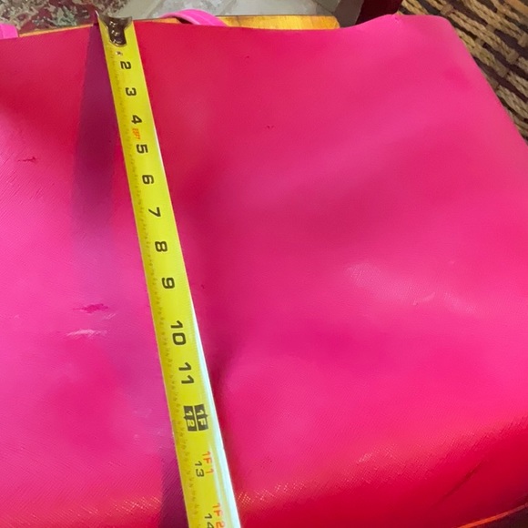 Awesome bright pink Vince Camuto ciao Bella tote - Picture 4 of 10